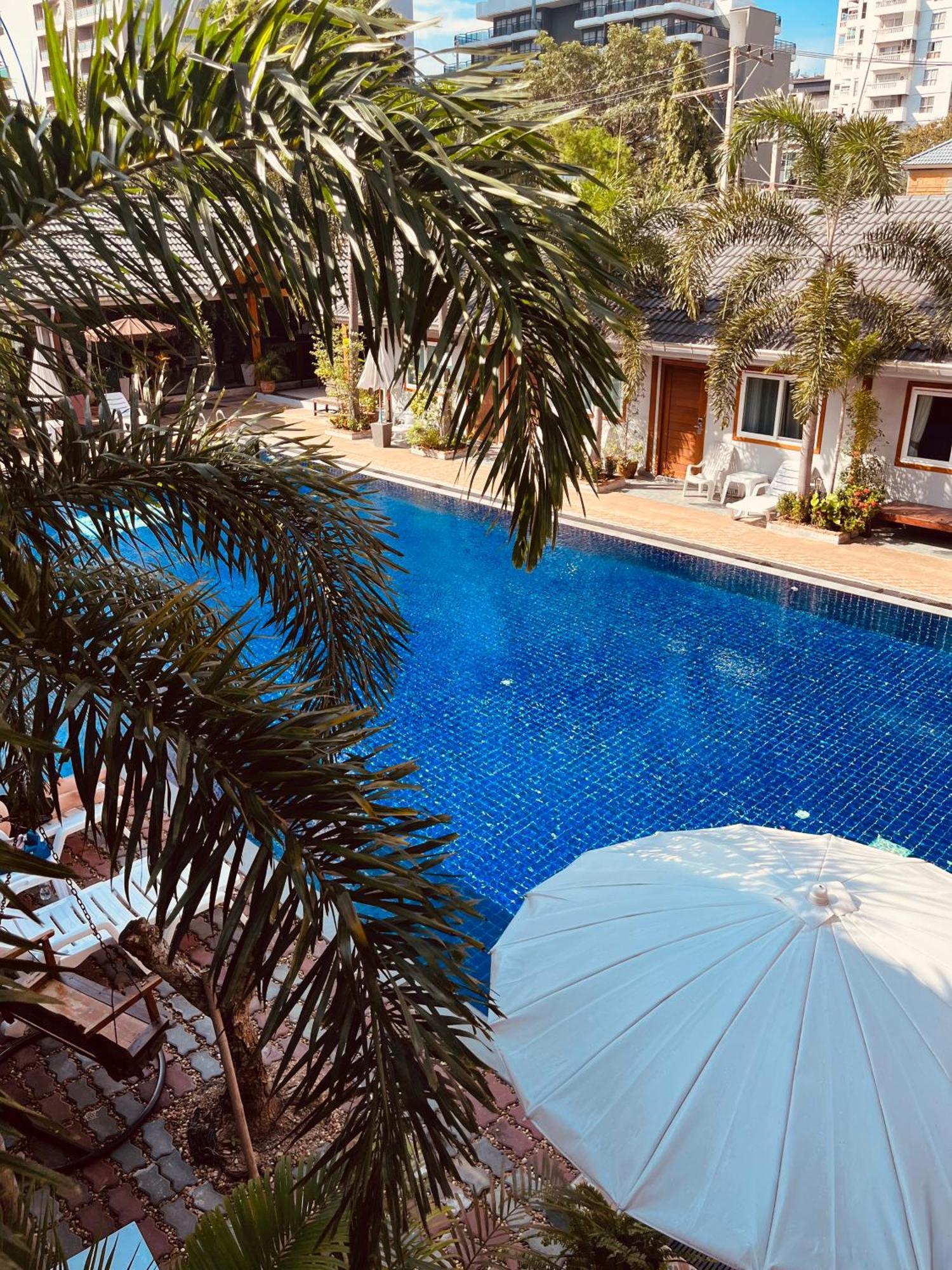 Paradise Land Resort Pattaya Exterior foto